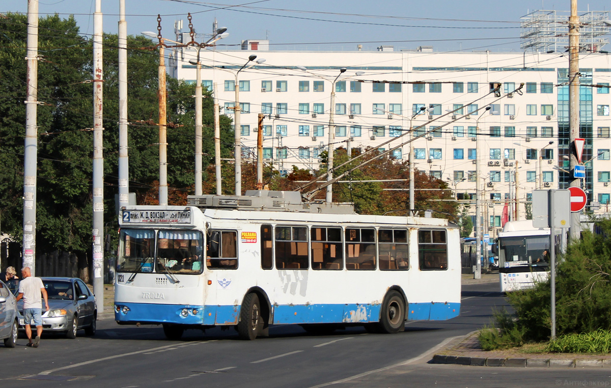 Ростов-на-Дону, ЗиУ-682Г-016.02 (с широкой 1-й дверью) № 321