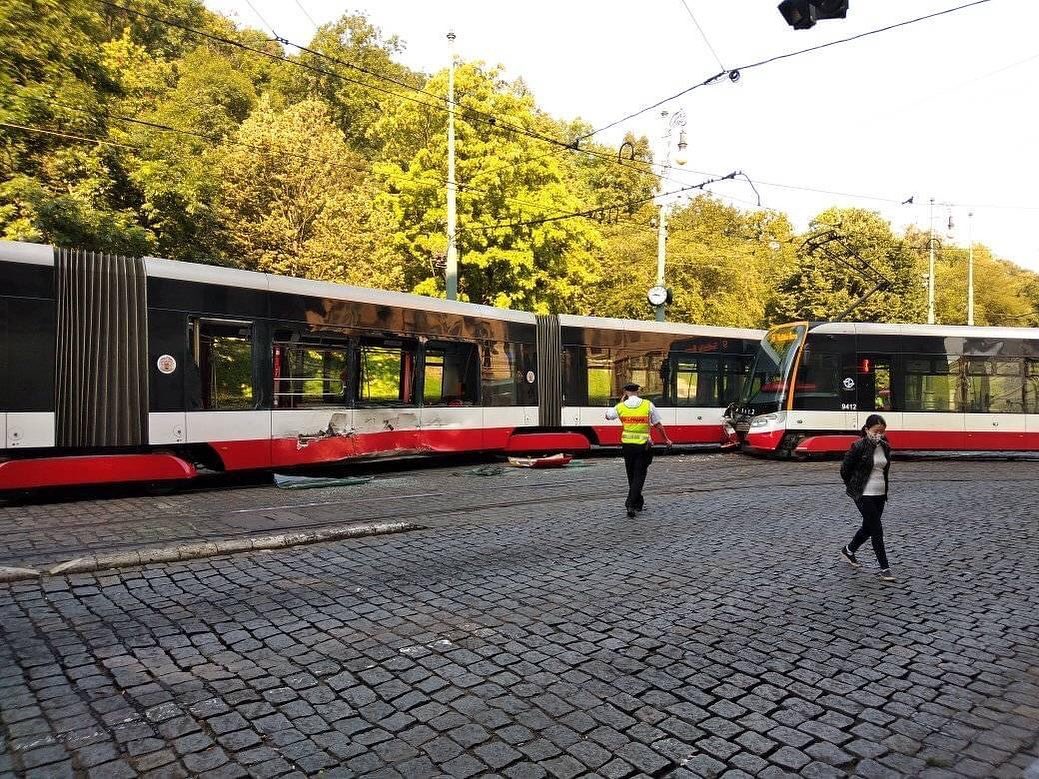 Прага, Škoda 15T6 ForCity Alfa Praha № 9412; Прага, Škoda 15T5 ForCity Alfa Praha № 9367