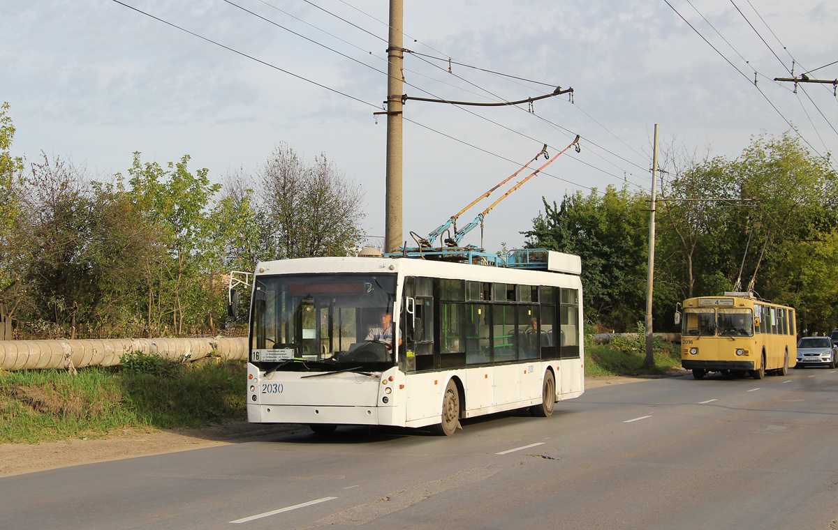 Рязань, Тролза-5265.00 «Мегаполис» № 2030; Рязань, ЗиУ-682Г [Г00] № 2096