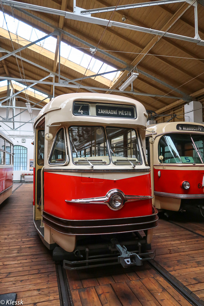 Прага, Tatra T2 № 6002