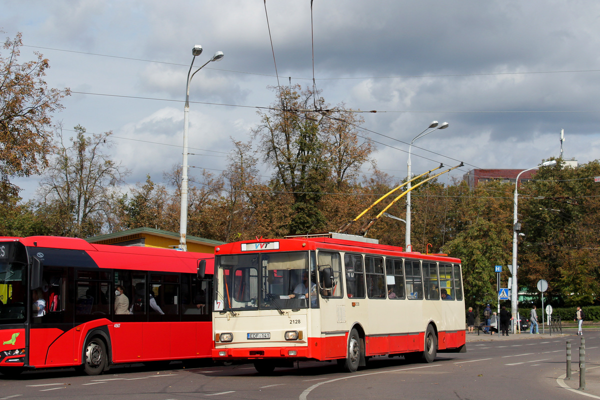 Вилнюс, Škoda 14Tr10/6 № 2128