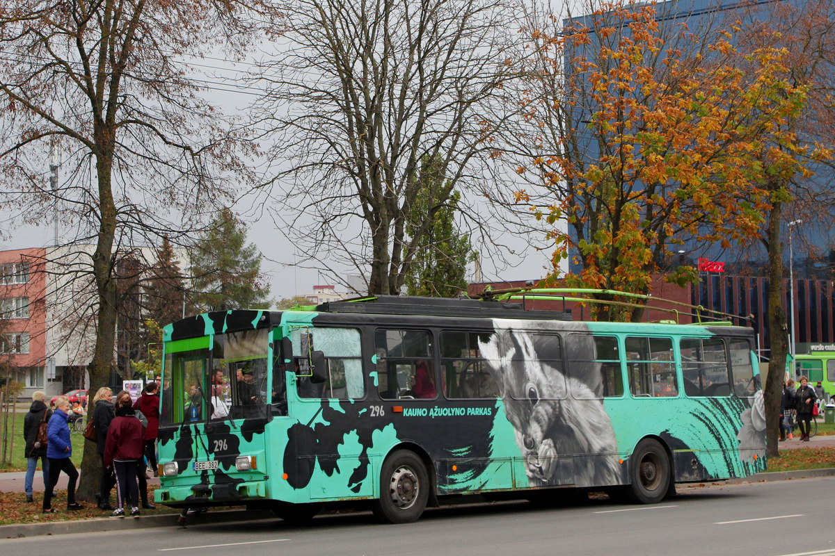 Каунас, Škoda 14Tr02/6 № 296