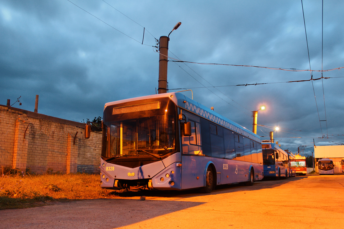 Саратов, БКМ 321 № 8328