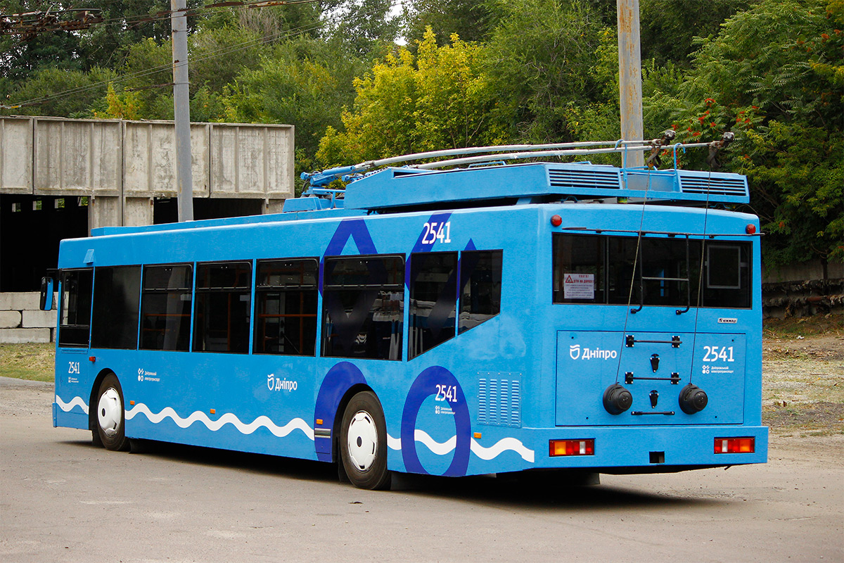 Dnipro, YMZ E186 Nr. 2541