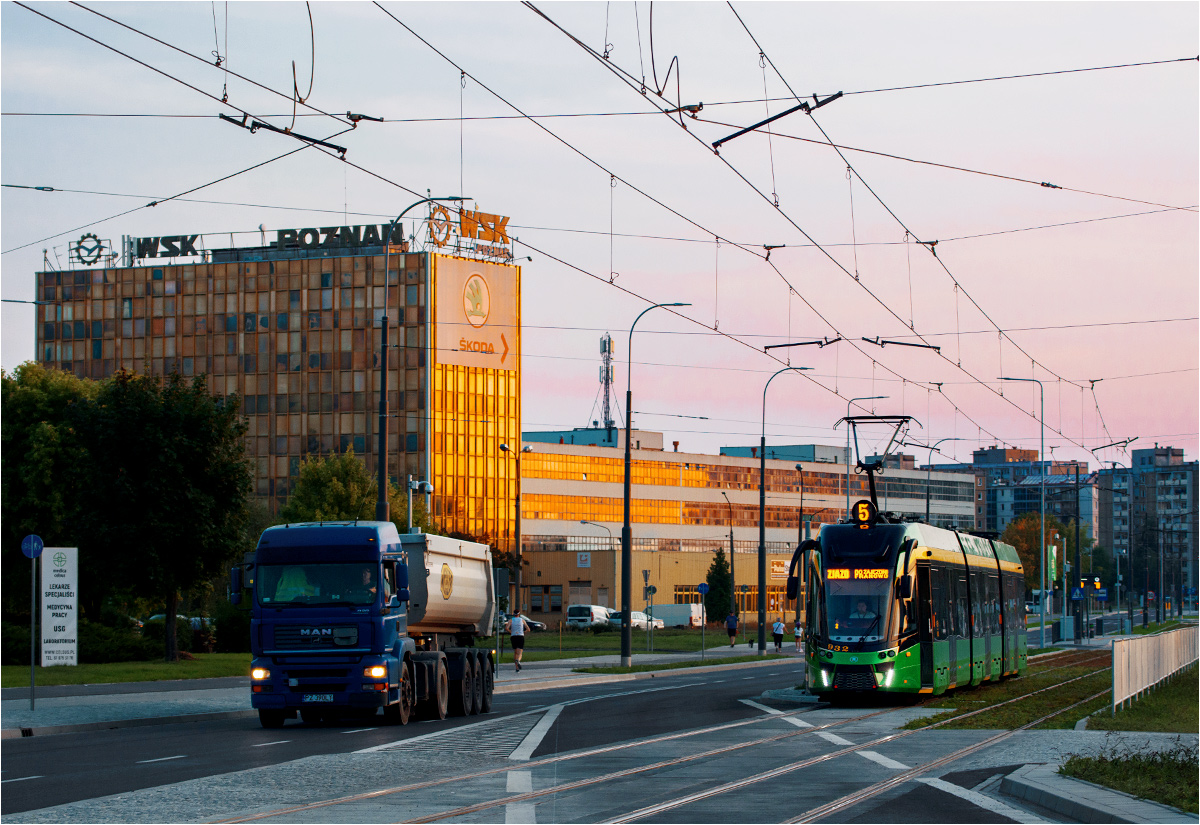 Poznań, Modertrans Moderus Gamma LF 03 AC BD № 932; Poznań — Tramway Lines and Infrastructure Poznań, Modertrans Moderus Gamma LF 03 AC BD № 932; Poznań — Tramway Lines and Infrastructure