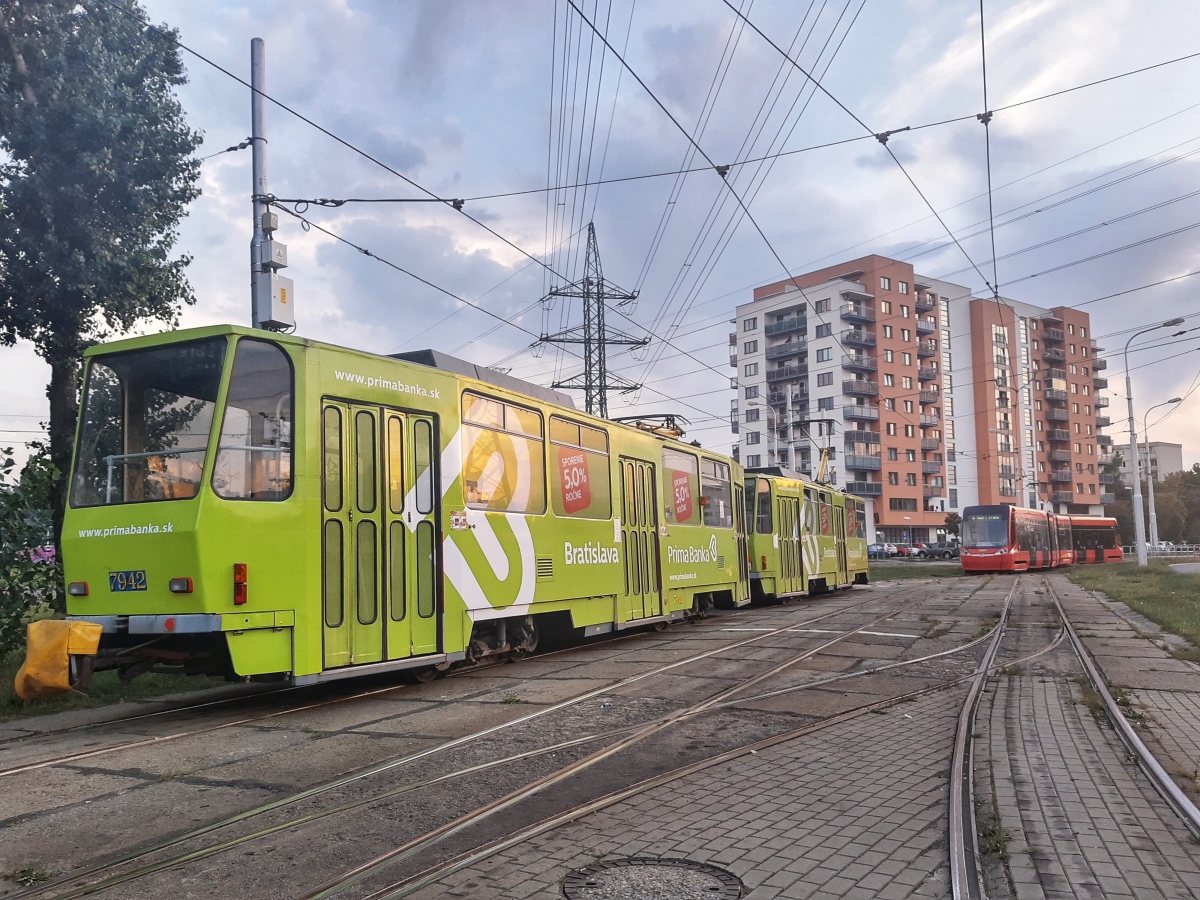 Bratislava, Tatra T6A5 N°. 7941; Bratislava, Škoda 29T ForCity Plus N°. 7407