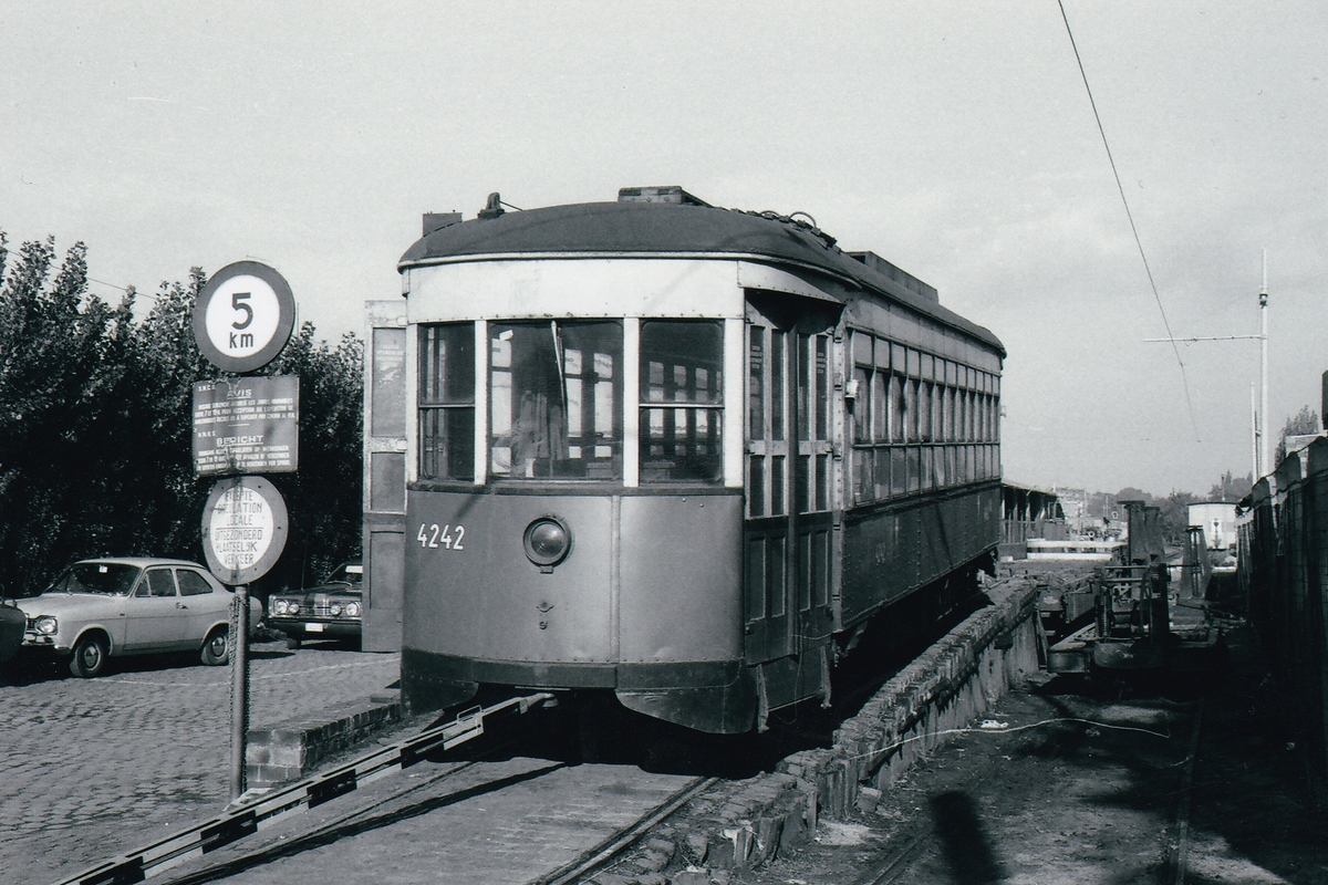 Брюссель, TARS Lightweight № 4242; Брюссель — Старые фотографии MIVB / STIB