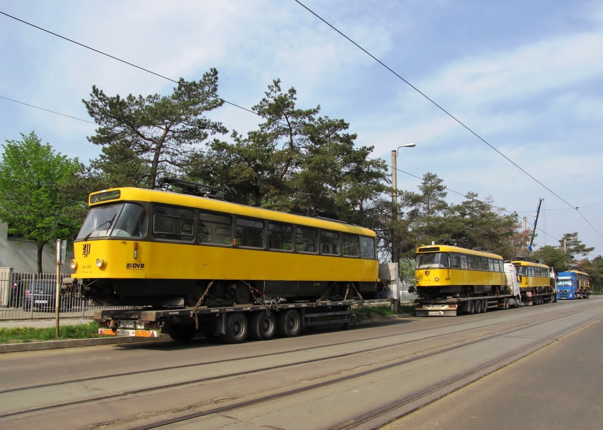 Ботошани, Tatra T4D-MT № BT-1203; Ботошани — Доставка модернизированных трамвайных вагонов Татра Т4Д-МТ из Дрездена (28.04.2011)