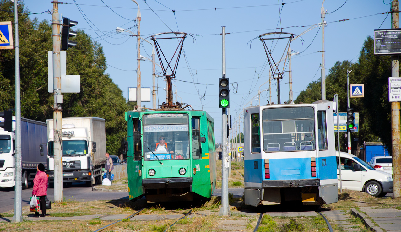 Днепр, 71-608К № 2218; Днепр, 71-608К № 2214