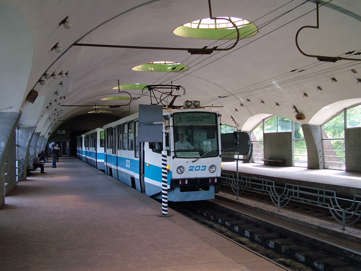 Кривой Рог — Покатушки по СТ на тройнике 71-611 СМЕ 203+204+205 от 12 июня 2006 года