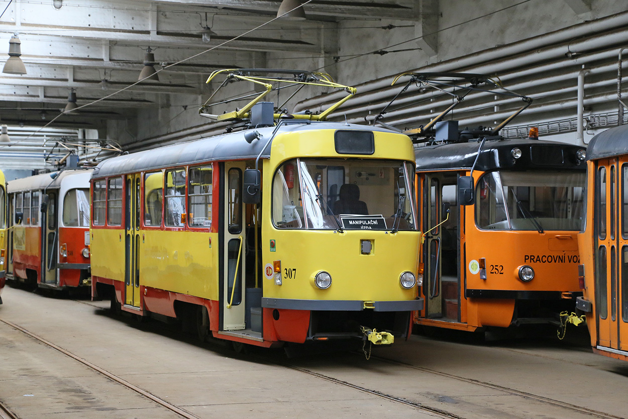 Мост ― Литвинов, Tatra T3M.3 № 307