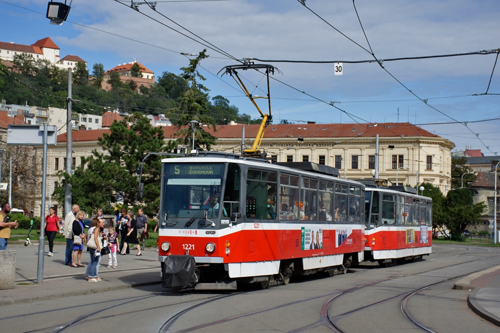 Брно, Tatra T6A5 № 1221