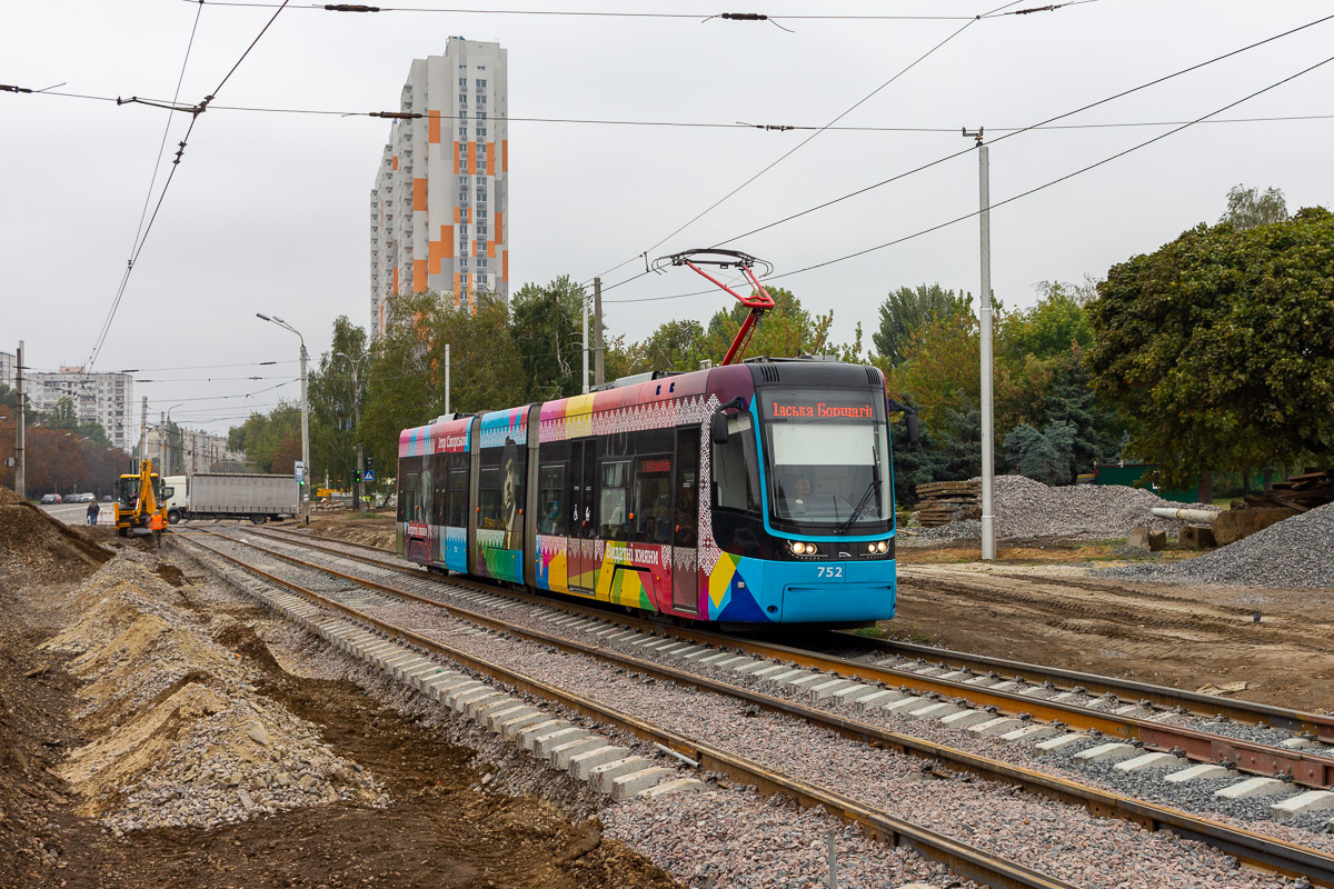 Киев, PESA 71-414К (Fokstrot) № 752; Киев — Реконструкция скоростного трамвая: нескоростной участок