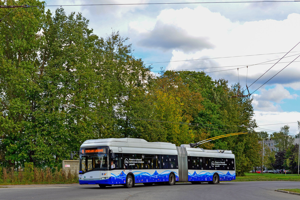 Riga, Solaris Trollino III 18,75 H2 — 22094