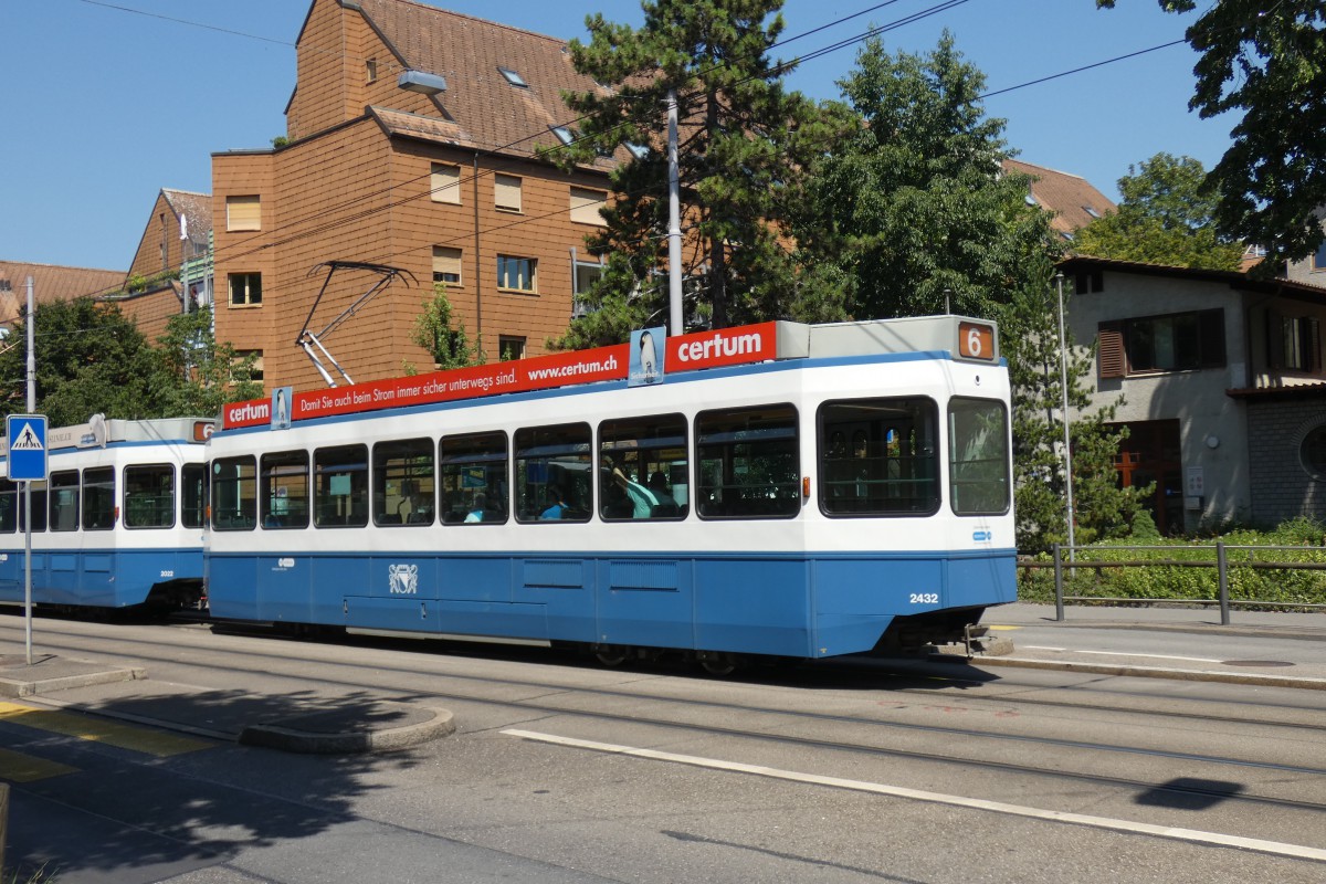 Zürich, SWP/SIG/ABB Be 2/4 "Tram 2000 Pony" — 2432