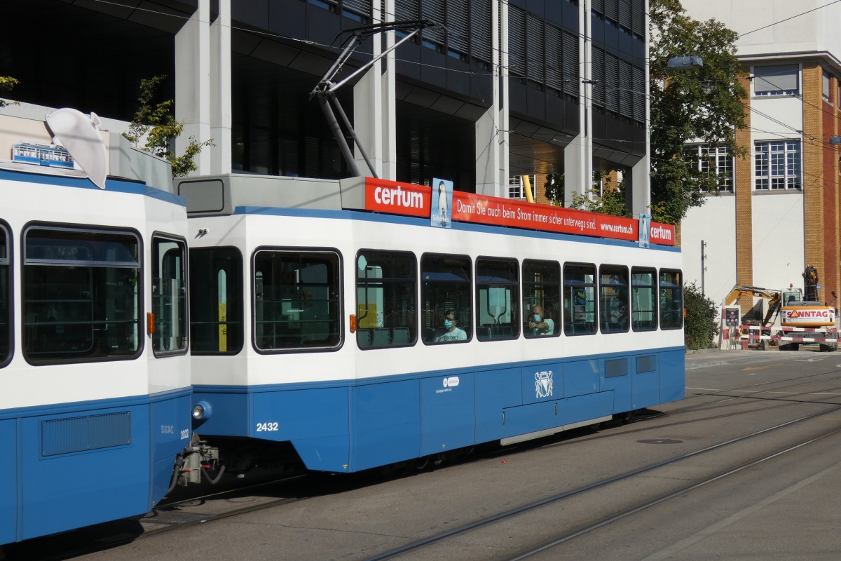 Zürich, SWP/SIG/ABB Be 2/4 "Tram 2000 Pony" — 2432