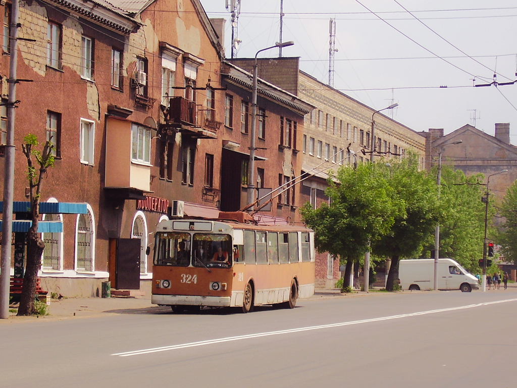 Алчевск, ЗиУ-682В [В00] № 324