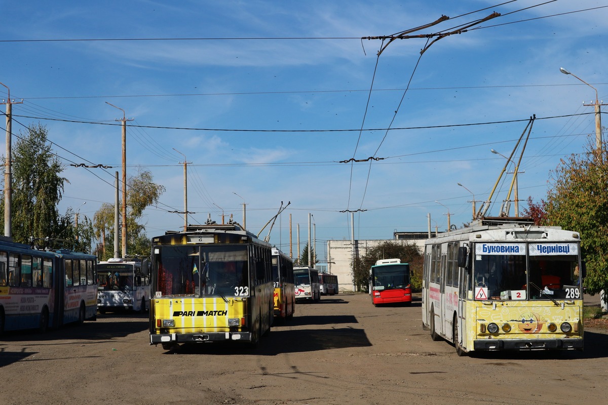 Černovice, Škoda 14Tr89/6 č. 323; Černovice, Škoda 14Tr89/6 č. 289