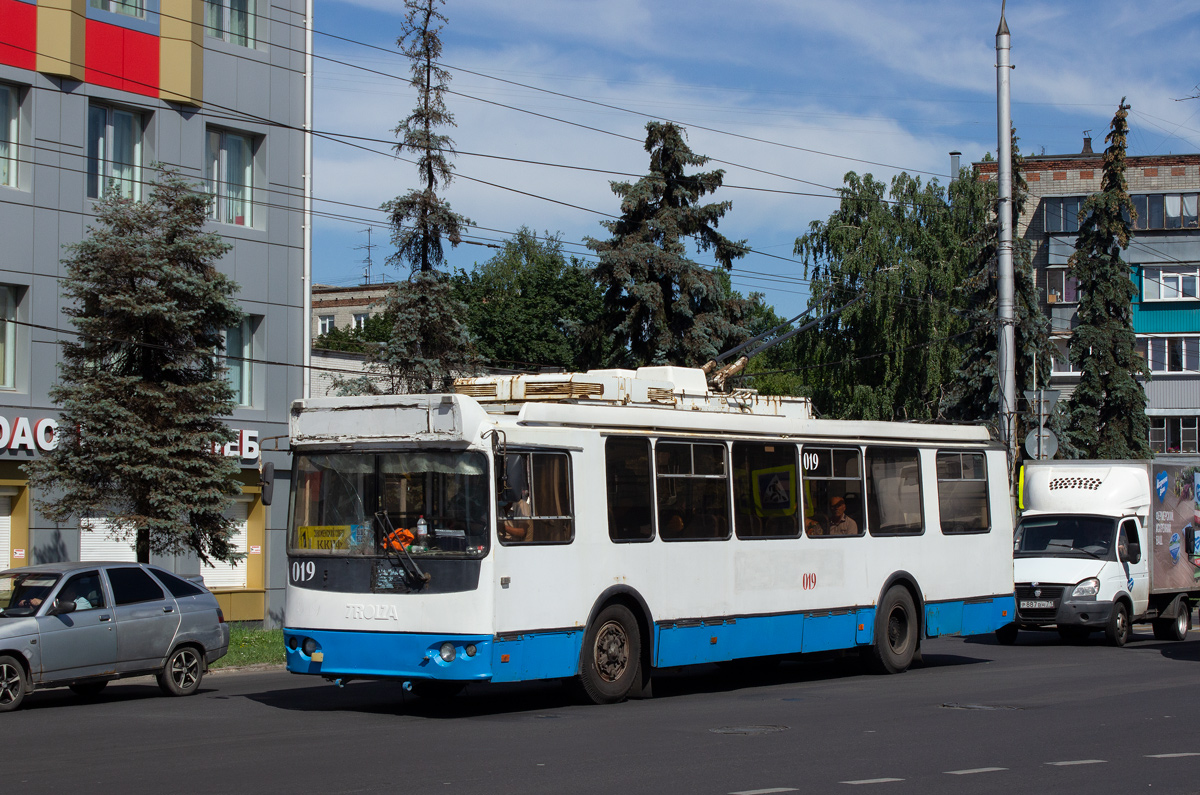 库尔斯克, ZiU-682G-016.04 # 019