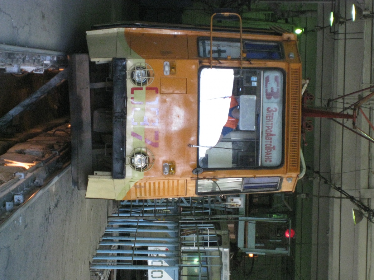 Усолье-Сибирское, 71-605 (КТМ-5М3) № 037