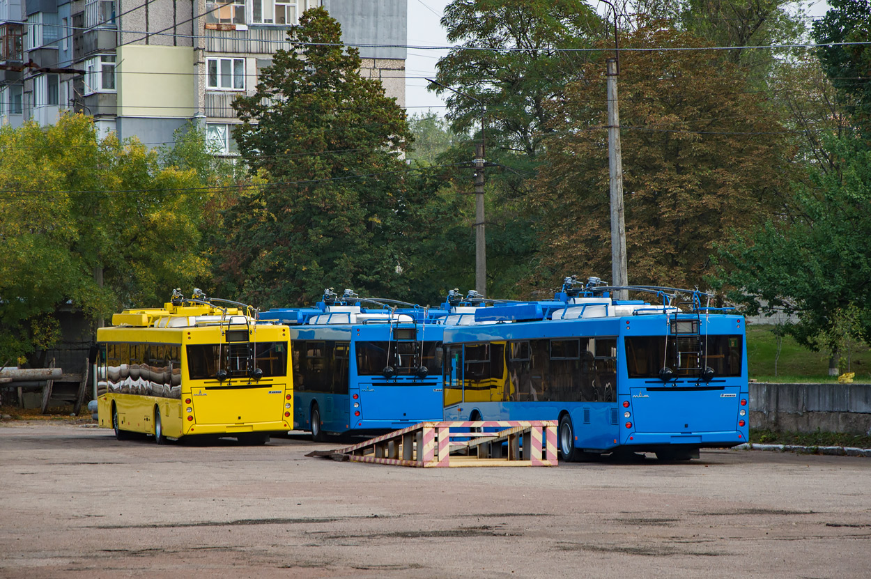 Кропивницкий, Дніпро Т203 № 135; Кропивницкий — Разные фотографии