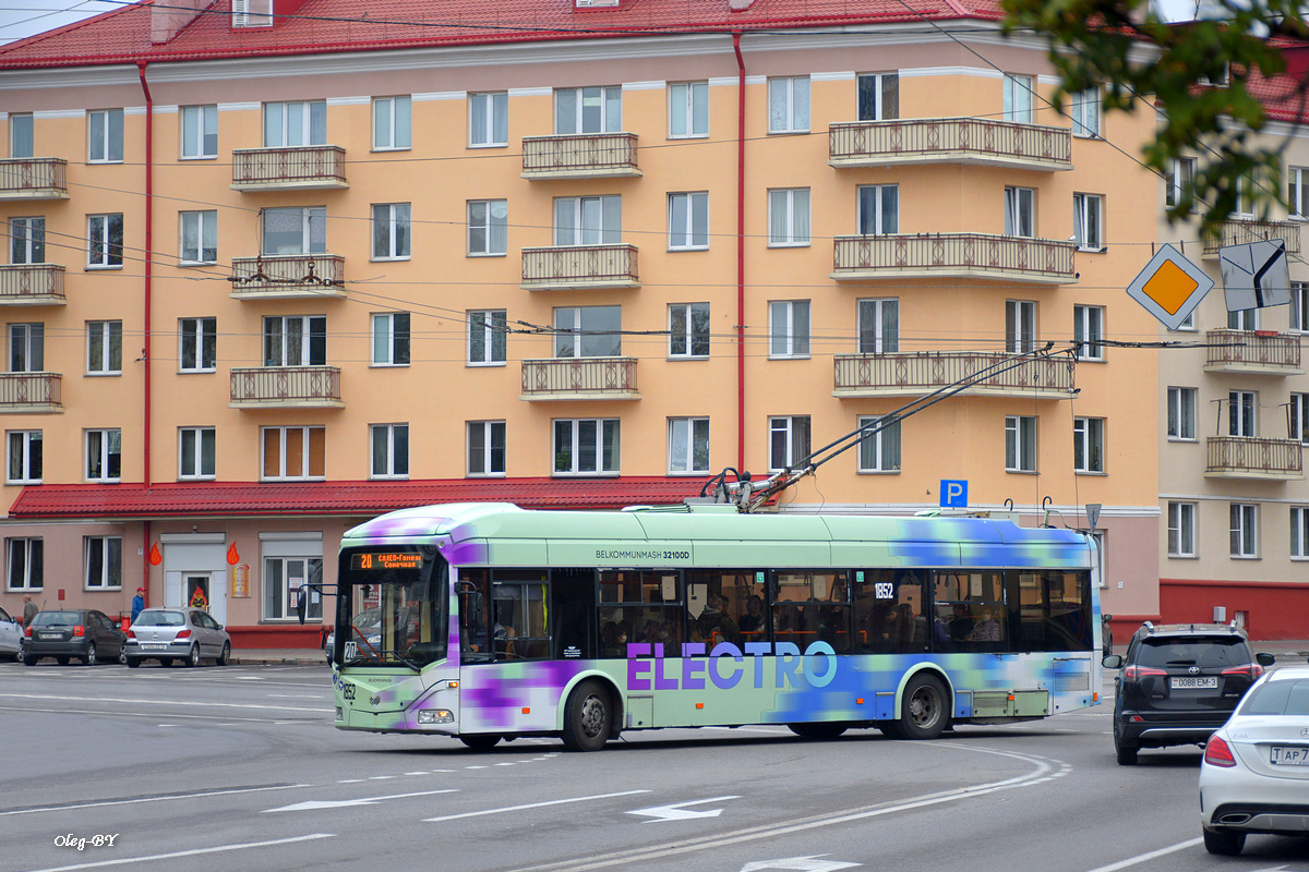 Гомель, БКМ 32100D № 1852