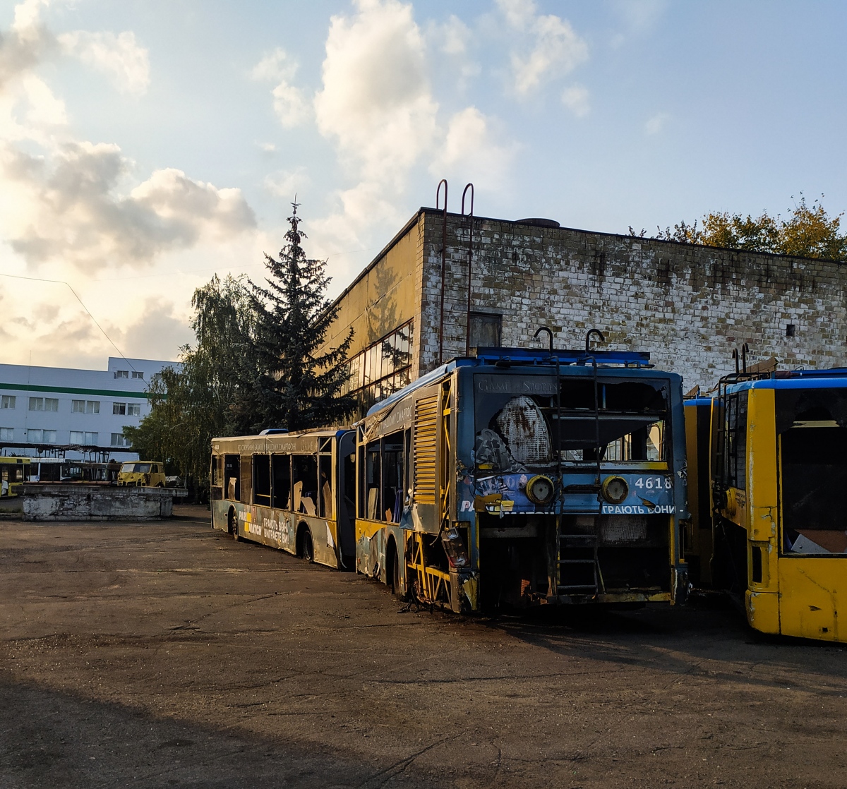 Киев, ЛАЗ E301D1 № 4618