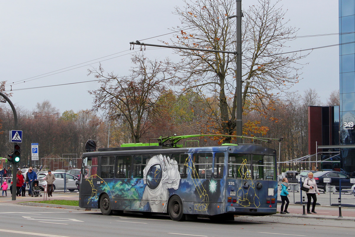 Каунас, Škoda 14Tr01 № 335