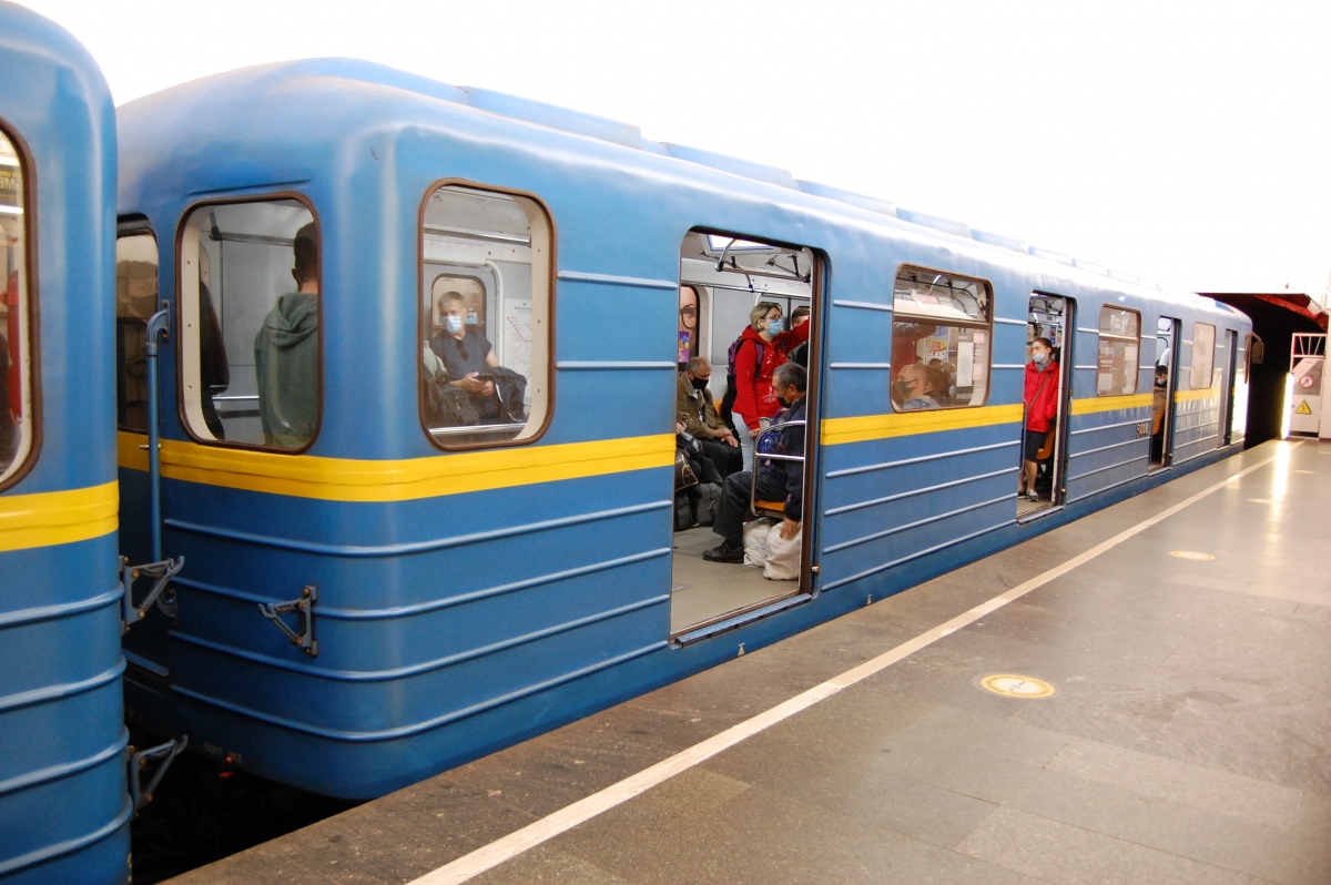 Киев, Е-КМ-Гб (81-7080) № 5444