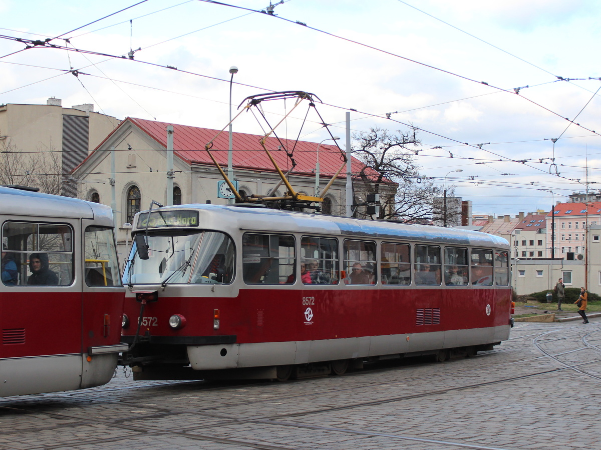 Prague, Tatra T3R.P № 8572