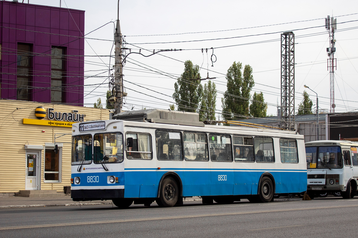 Воронеж, ЗиУ-682ГМ1 (с широкой передней дверью) № 8830 Воронеж, ЗиУ-682ГМ1 (с широкой передней дверью) № 8830