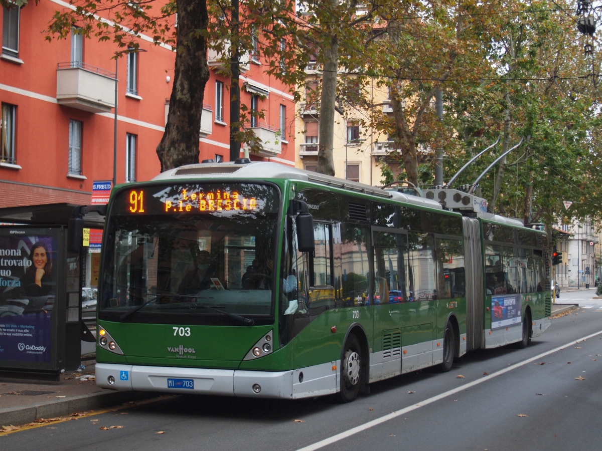 Милан, Van Hool AG 300T № 703