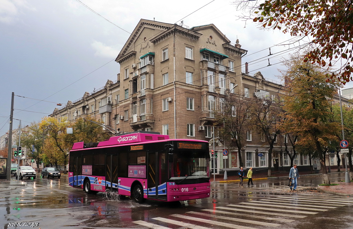 კრემენჩუკი, Bogdan T70117 № 016