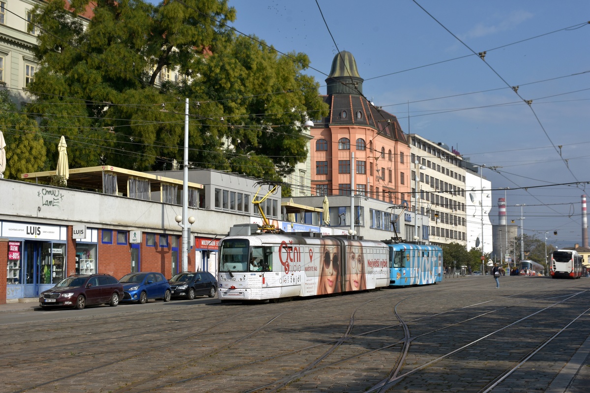 Brno, Vario LF2R.E № 1102