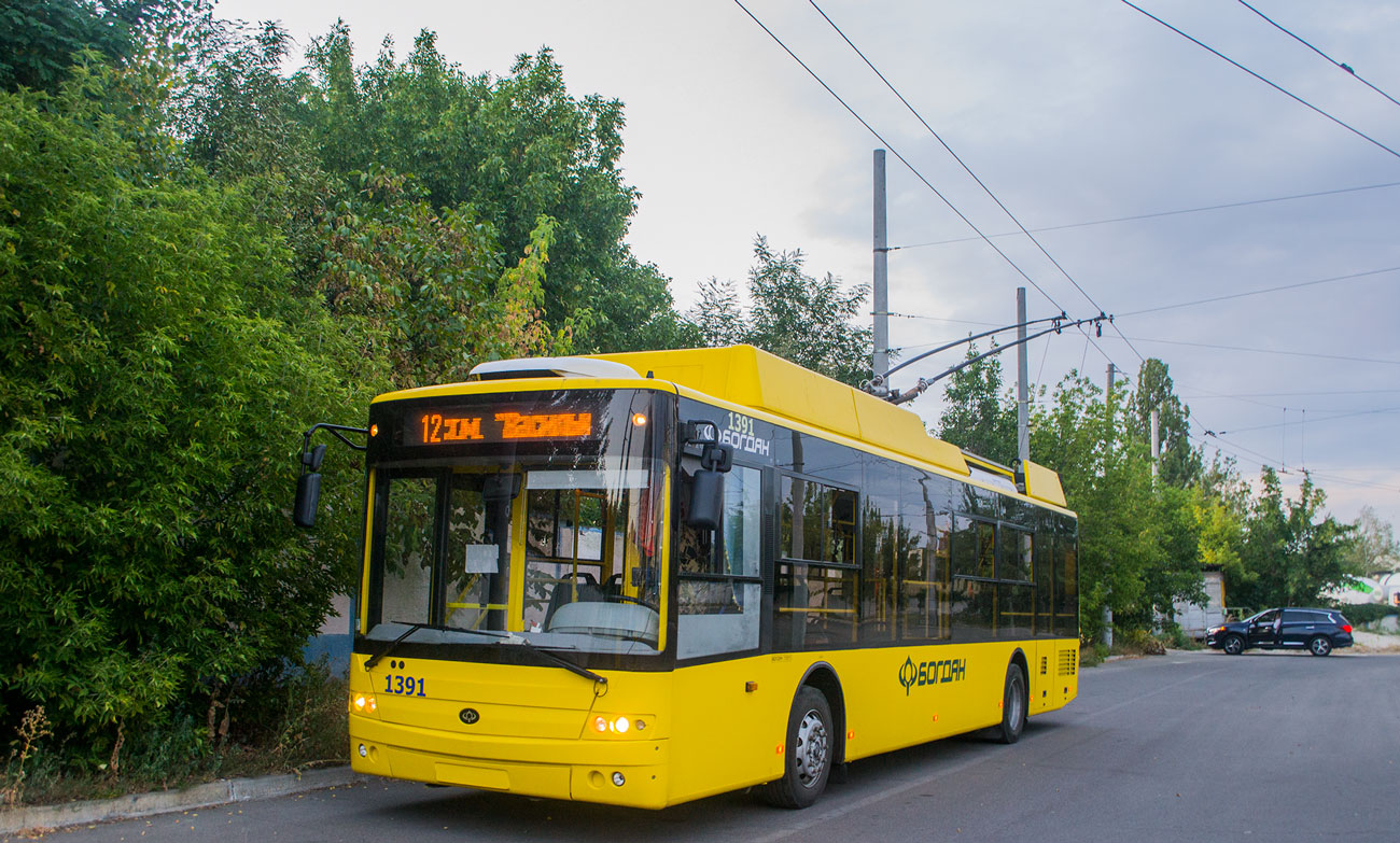 Киев, Bogdan T70117 № 1391