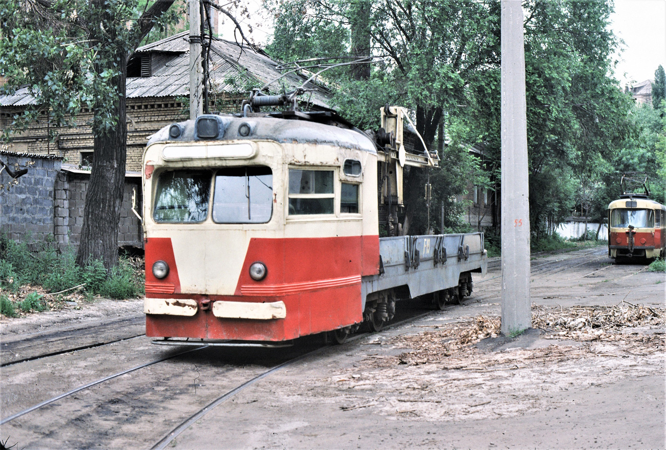 Дняпро, МТВ-82 № Г-19; Дняпро — Исторические фотографии: Серии иностранных авторов; Дняпро — Территория трамвайных депо