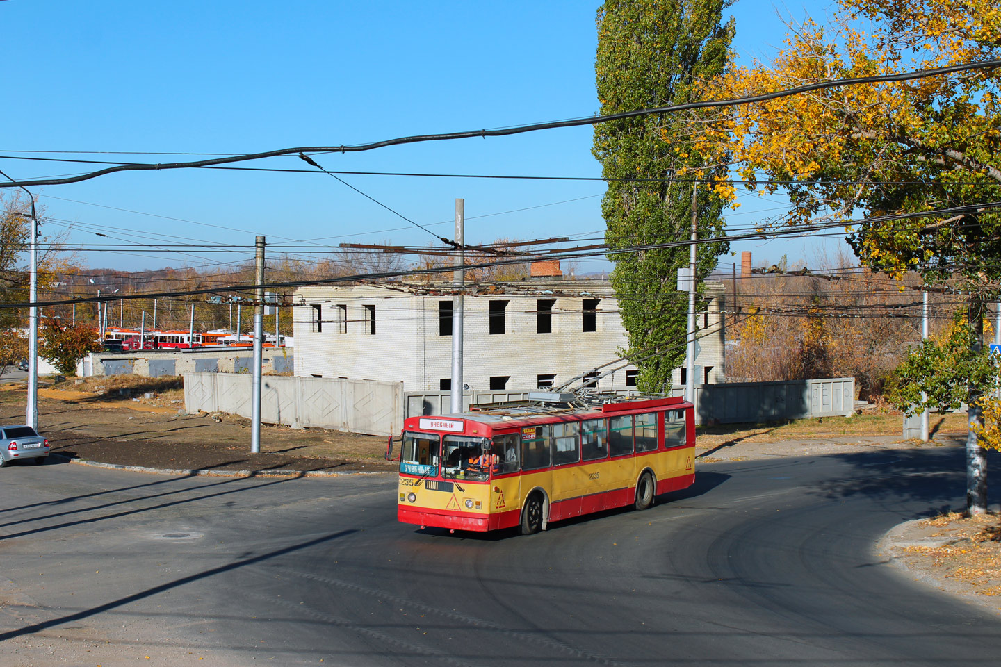 Саратов, ЗиУ-52642 № 2235