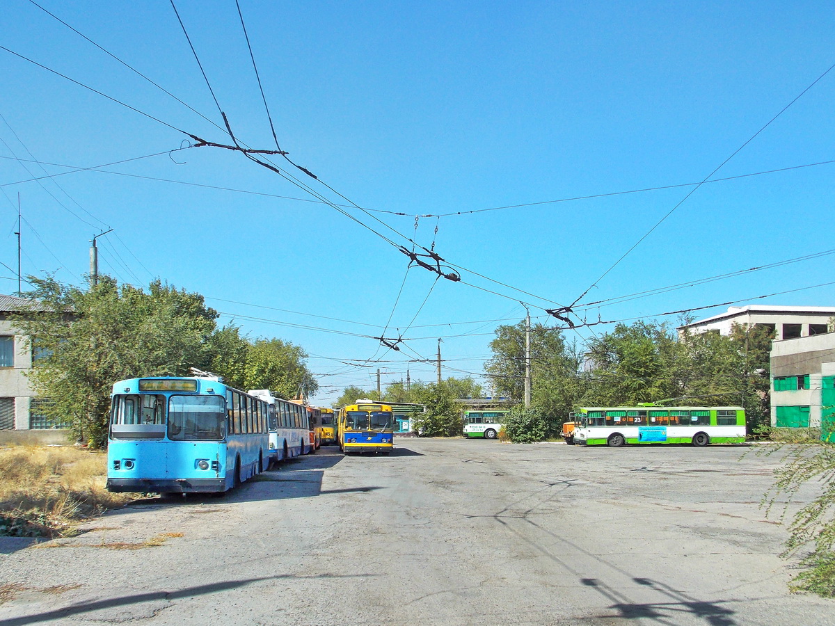 Тараз, ЗиУ-682В-012 [В0А] № 25; Тараз, ЗиУ-682Г [Г00] № 11; Тараз, ЗиУ-682Г [Г00] № 23; Тараз — Троллейбусная сеть и инфраструктура