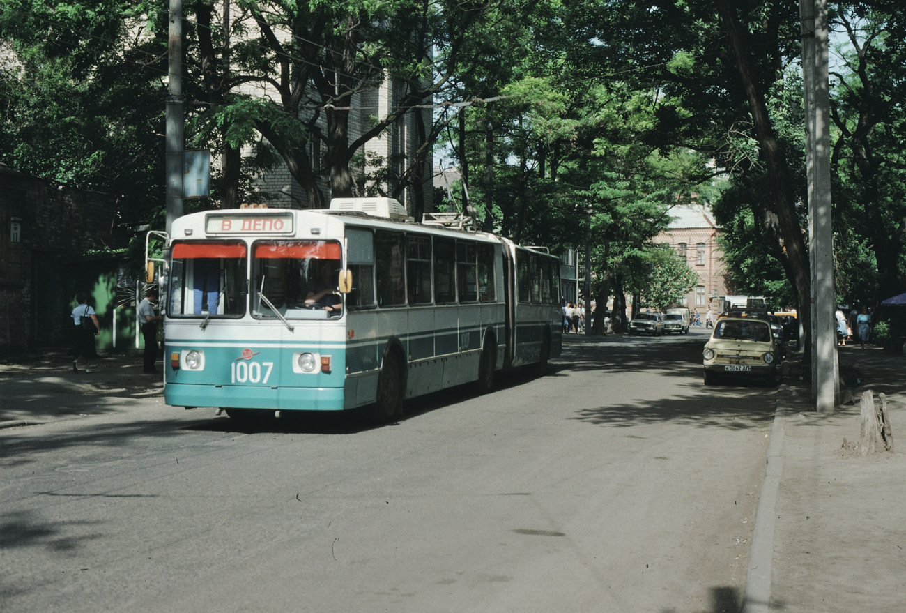 Днепр, ЗиУ-683Б [Б00] № 1007; Днепр — Исторические фотографии: Серии иностранных авторов
