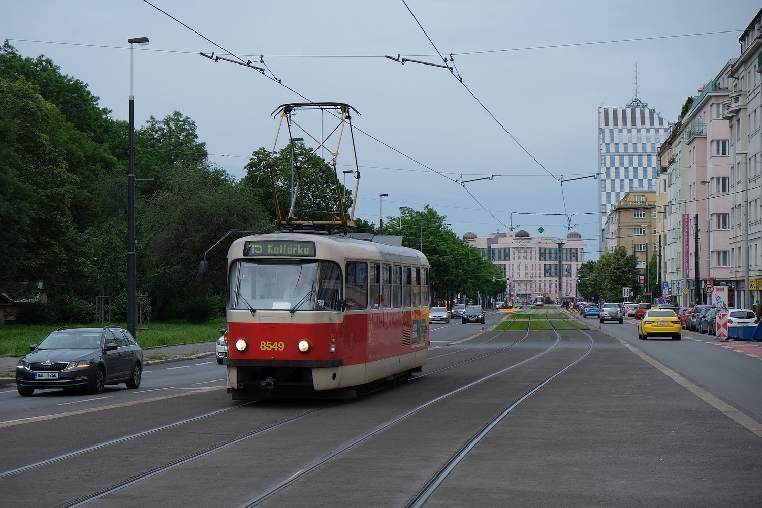 Прага, Tatra T3R.P № 8549