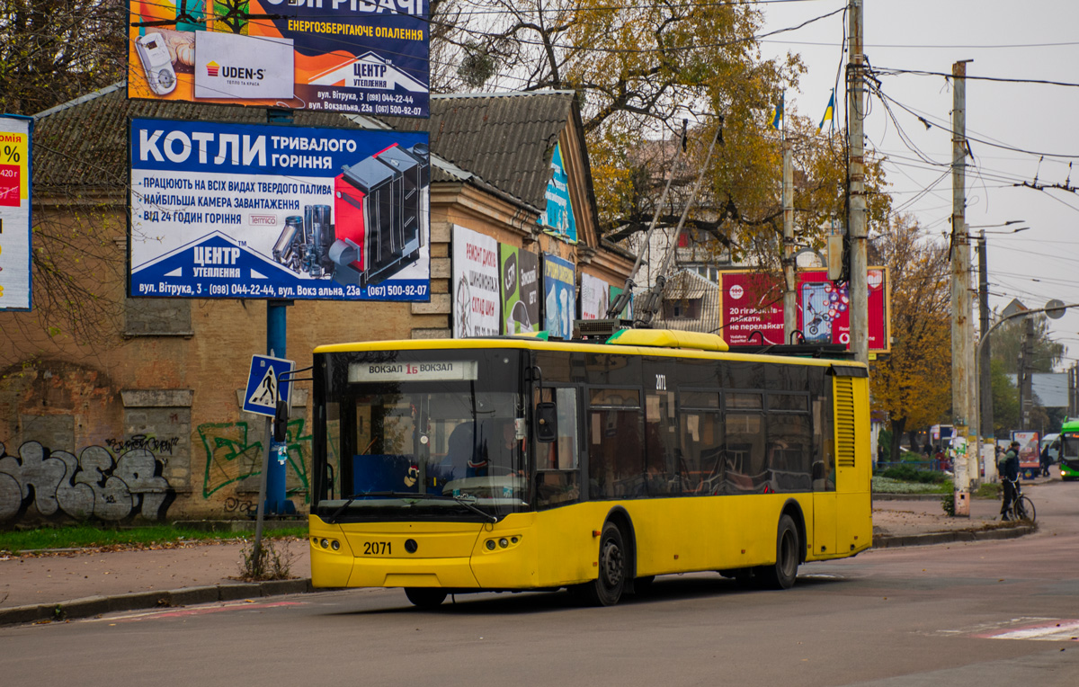 Zsitomir, LAZ E183D1 — 2071
