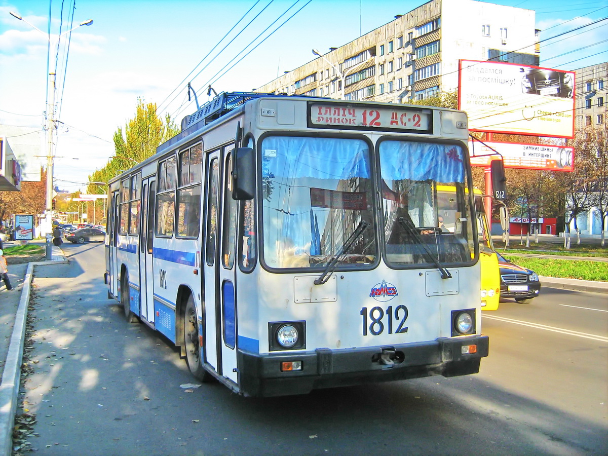 Мариуполь, ЮМЗ Т2 № 1812