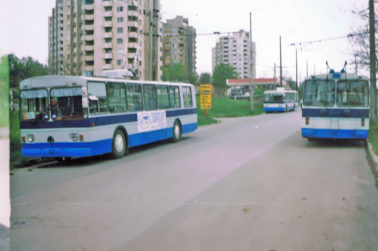 Плевен, ЗиУ-682УП НРБ № 142 (01427); Плевен, ЗиУ-682УП НРБ № 144 (01449); Плевен, ЗиУ-682В1УБ № 156 (01565)