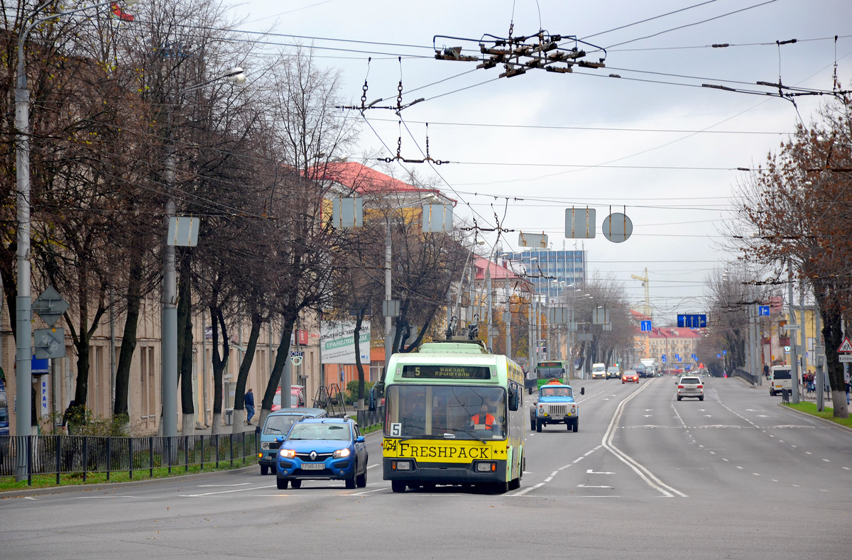 Гомель, БКМ 32102 № 1754