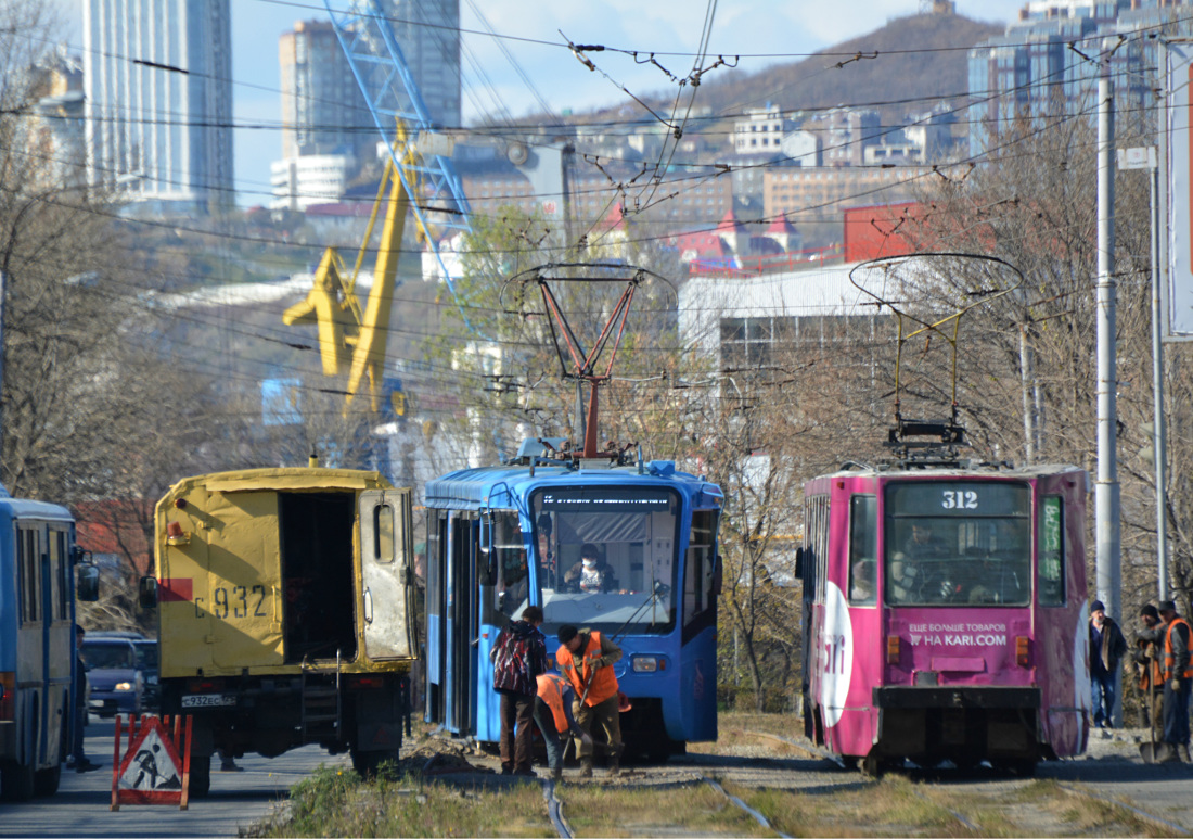 Владивосток, 71-608К № 312; Владивосток — Разные фотографии