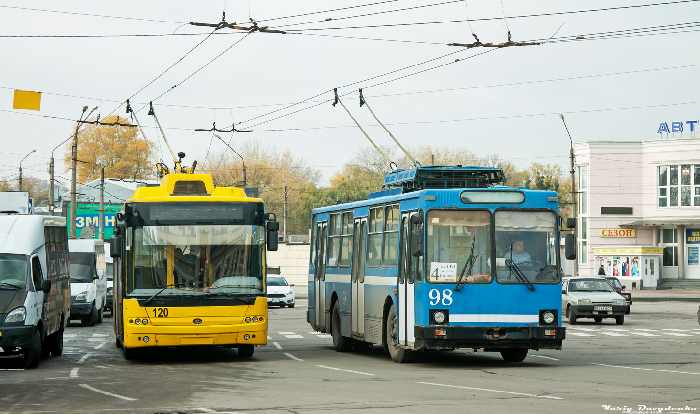 Полтава, Богдан Т70110 № 120; Полтава, ЮМЗ Т2 № 98