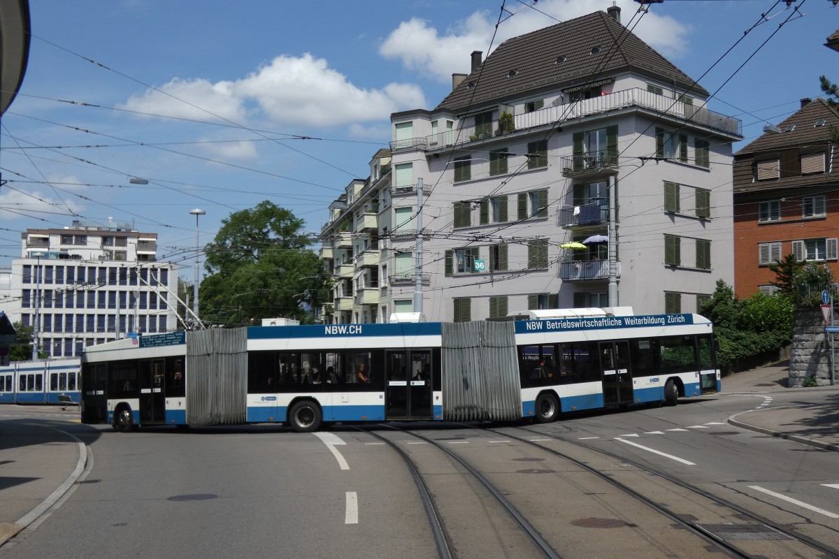 Ciurichas, Hess lighTram (BGGT-N2C) nr. 69