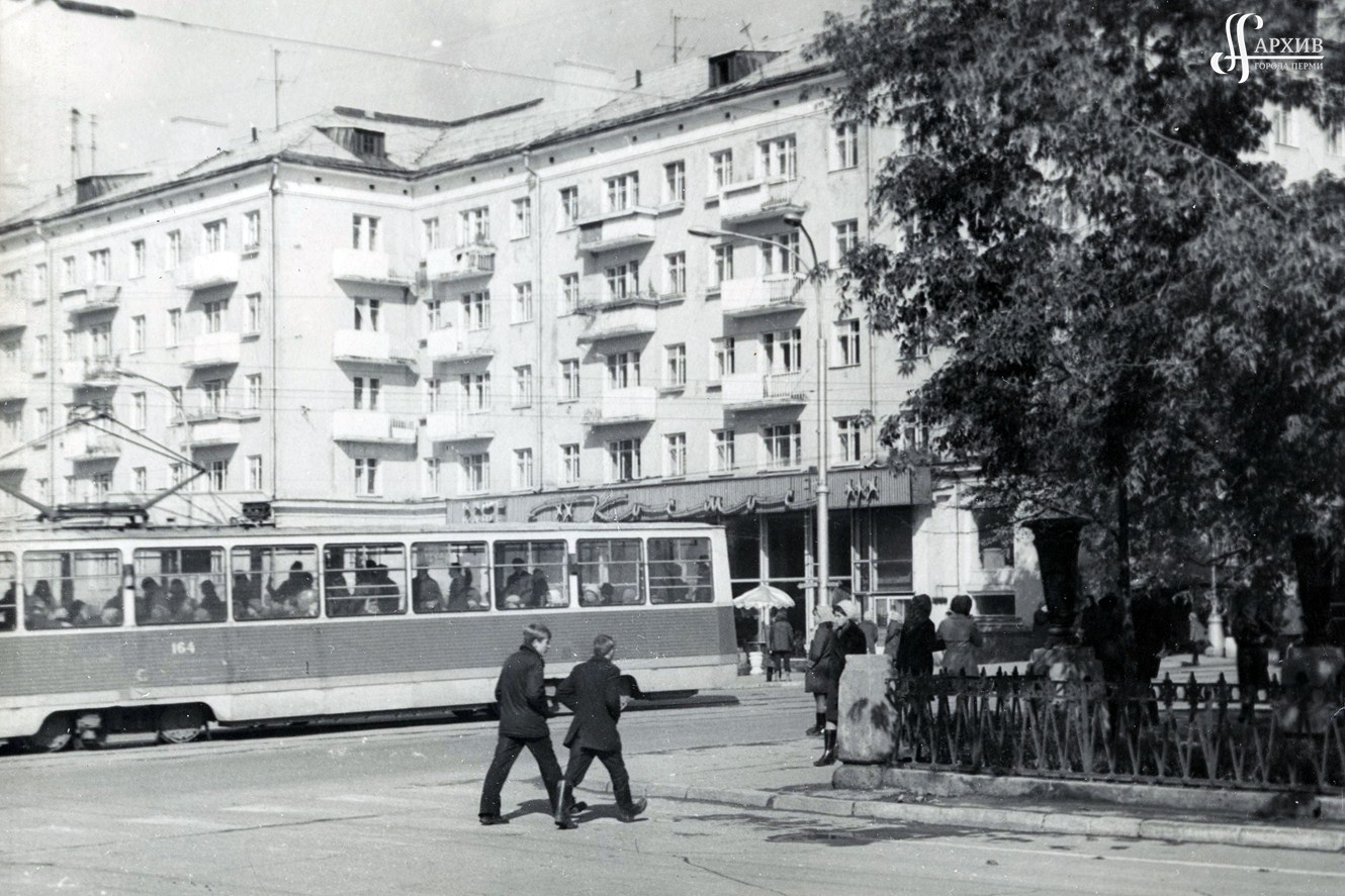 Пермь, 71-605 (КТМ-5М3) № 164; Пермь — Старые фотографии