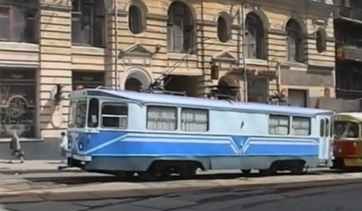 Харьков, МТВ-82 № ВТП-4; Харьков — Нестандартные схемы окраски