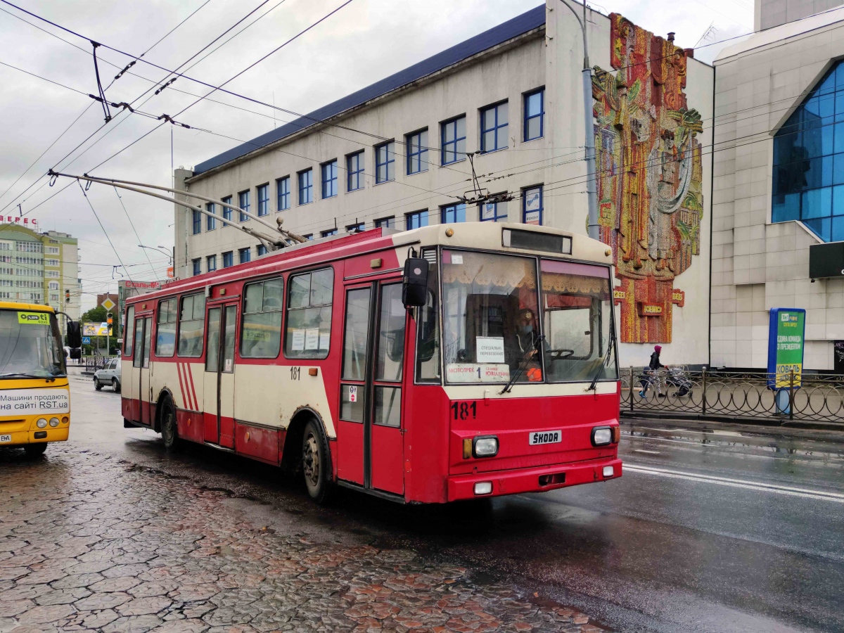 Ровно, Škoda 14Tr10/6 № 181 Ровно, Škoda 14Tr10/6 № 181